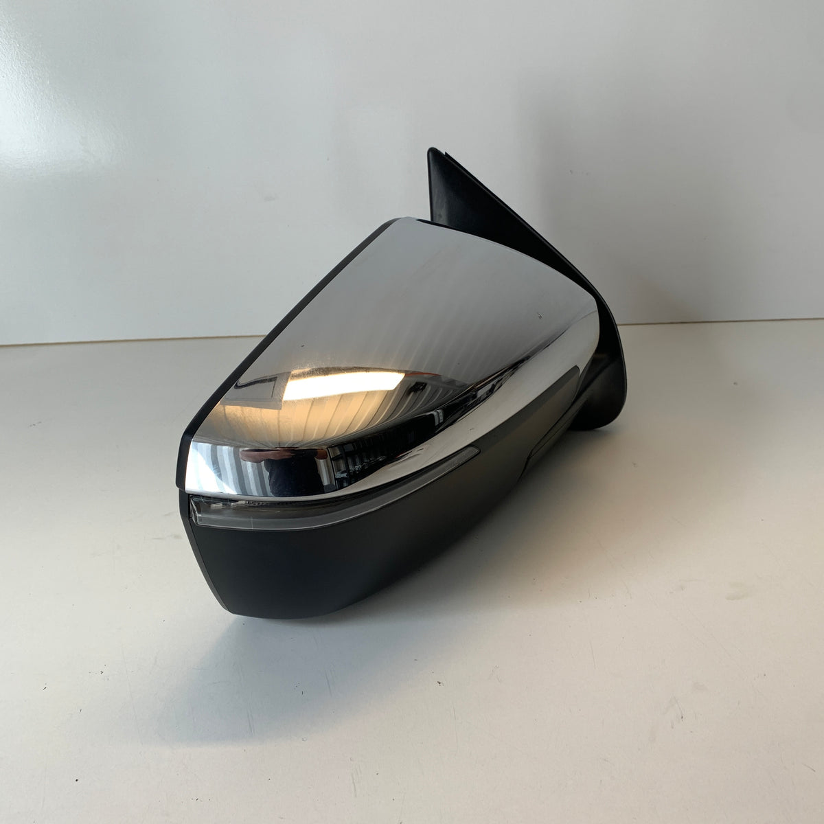 Isuzu D-MAX RG Door Mirror Right RH 2020-2023 | Chrome Blind Spot