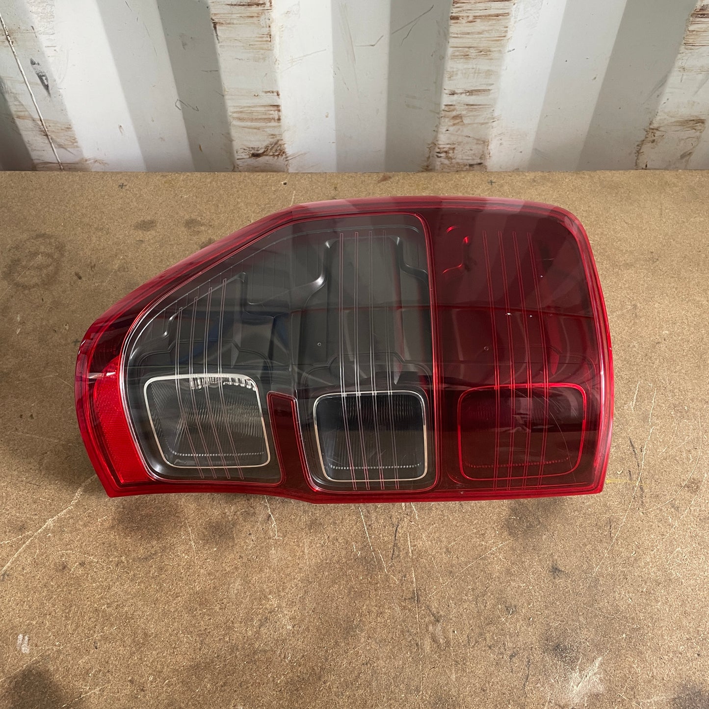 Ford Ranger PX1 PX2 PX3 Tail Light LH Wildtrak Raptor JB3B-13405-EA 2011–2022