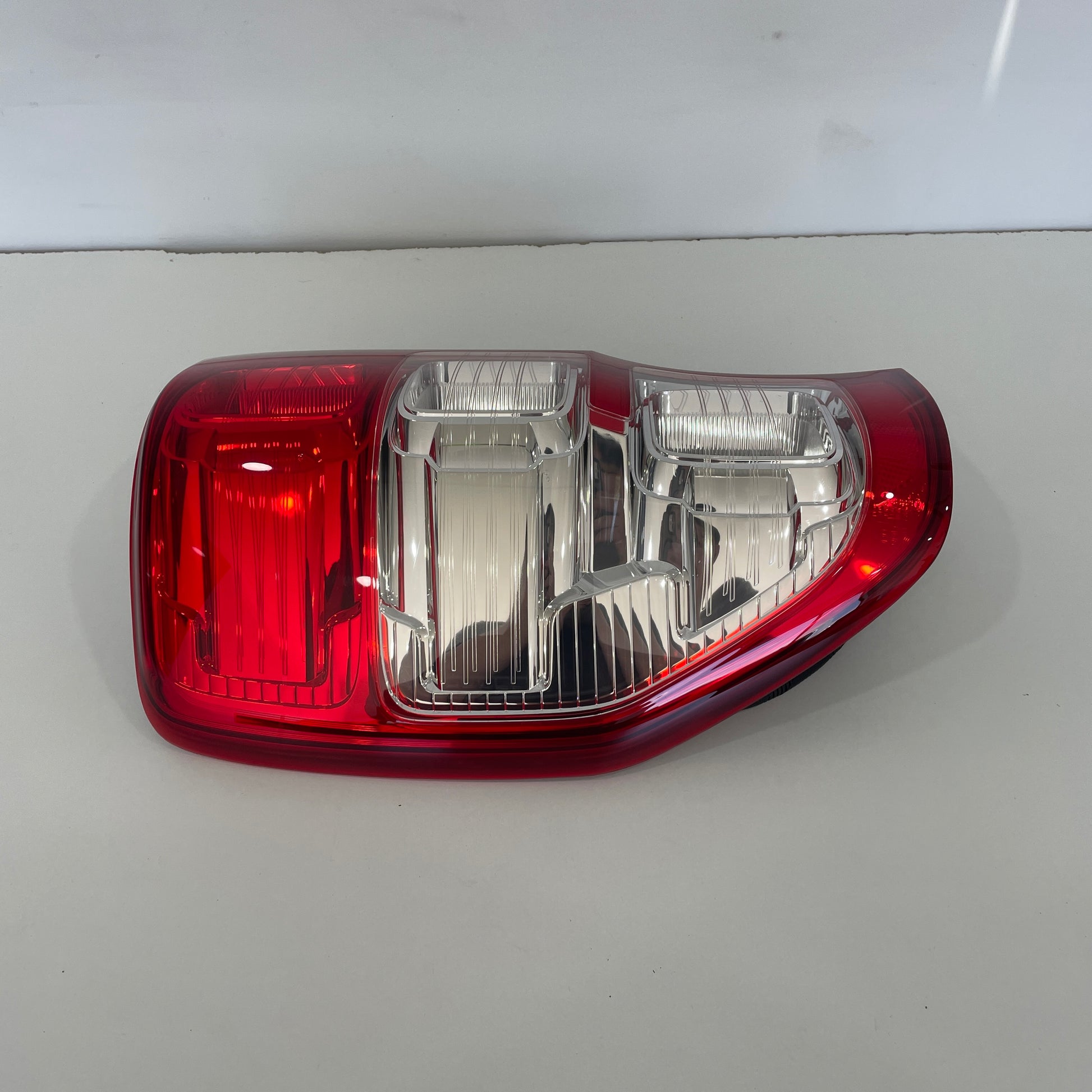 Ford Ranger PX1/PX2/PX3 Tail Light Left Side DA39-13405-AB OEM 2011-2022
