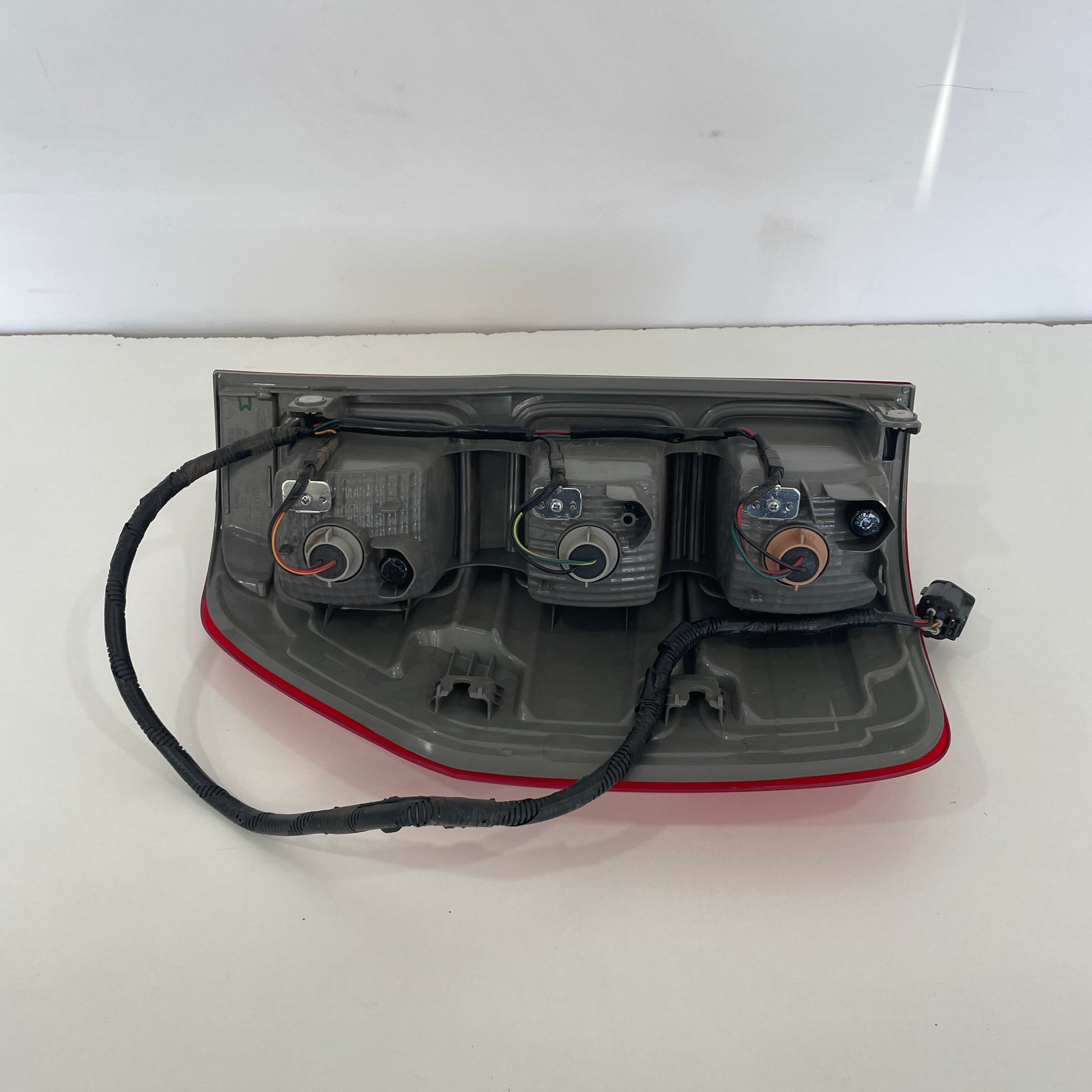 Ford Ranger PX1/PX2/PX3 Tail Light Left Side DA39-13405-AB OEM 2011-2022