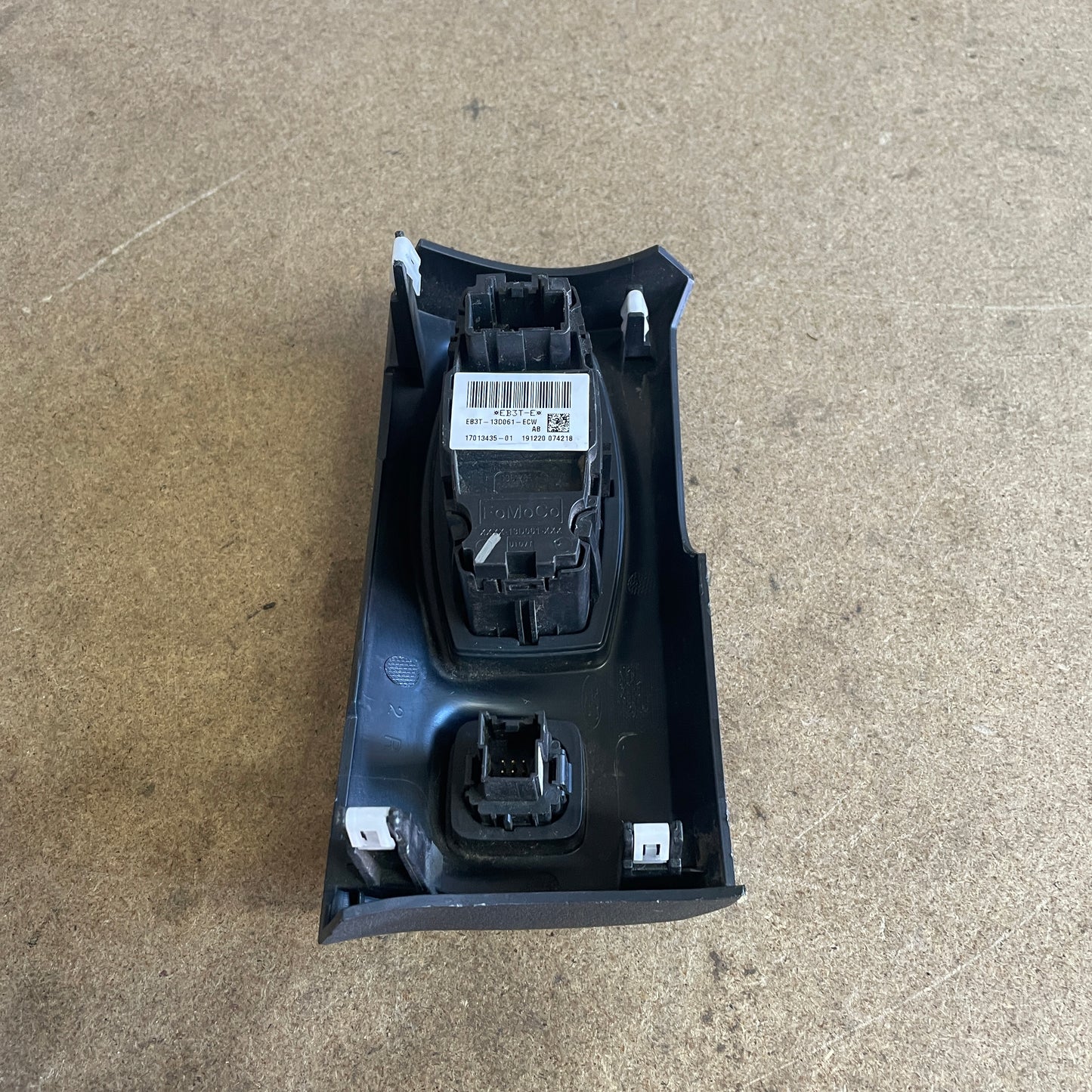 Ford Ranger PX2 PX3 Everest UA Headlight Switch Assembly EB3T-13D061-ECW