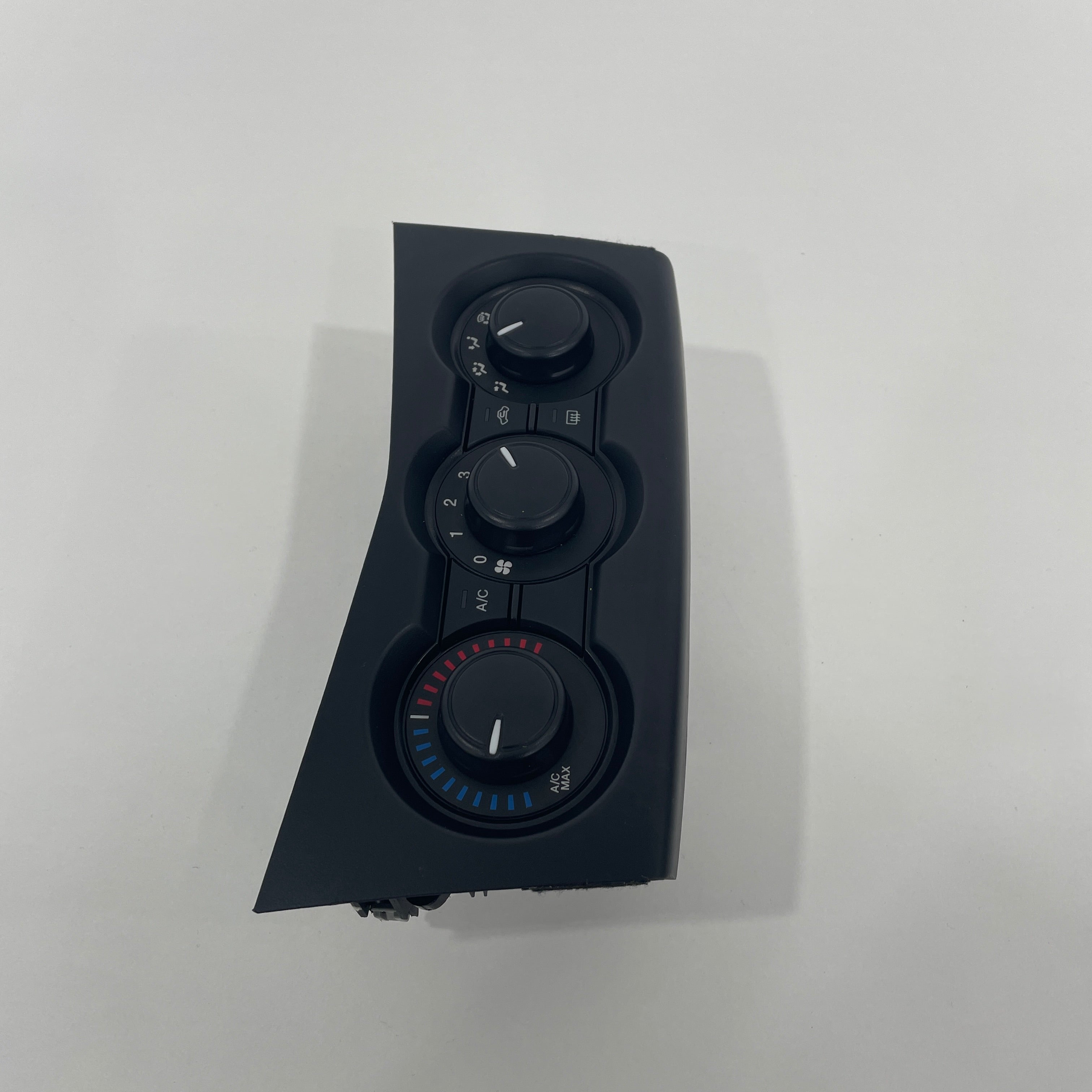 Mazda BT-50 HVAC Manual A/C Climate Control Unit AV79-19A522-BG (2011–2020)