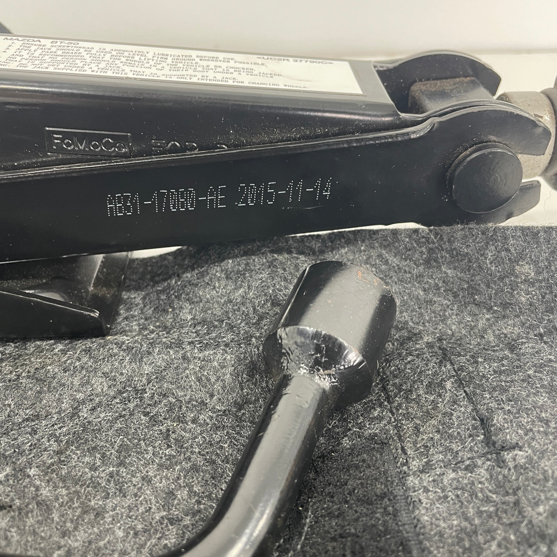 Mazda BT-50 UP/UR Scissor Jack Kit AB31-17080-BA | 2011–2015 | 1,800kg Capacity