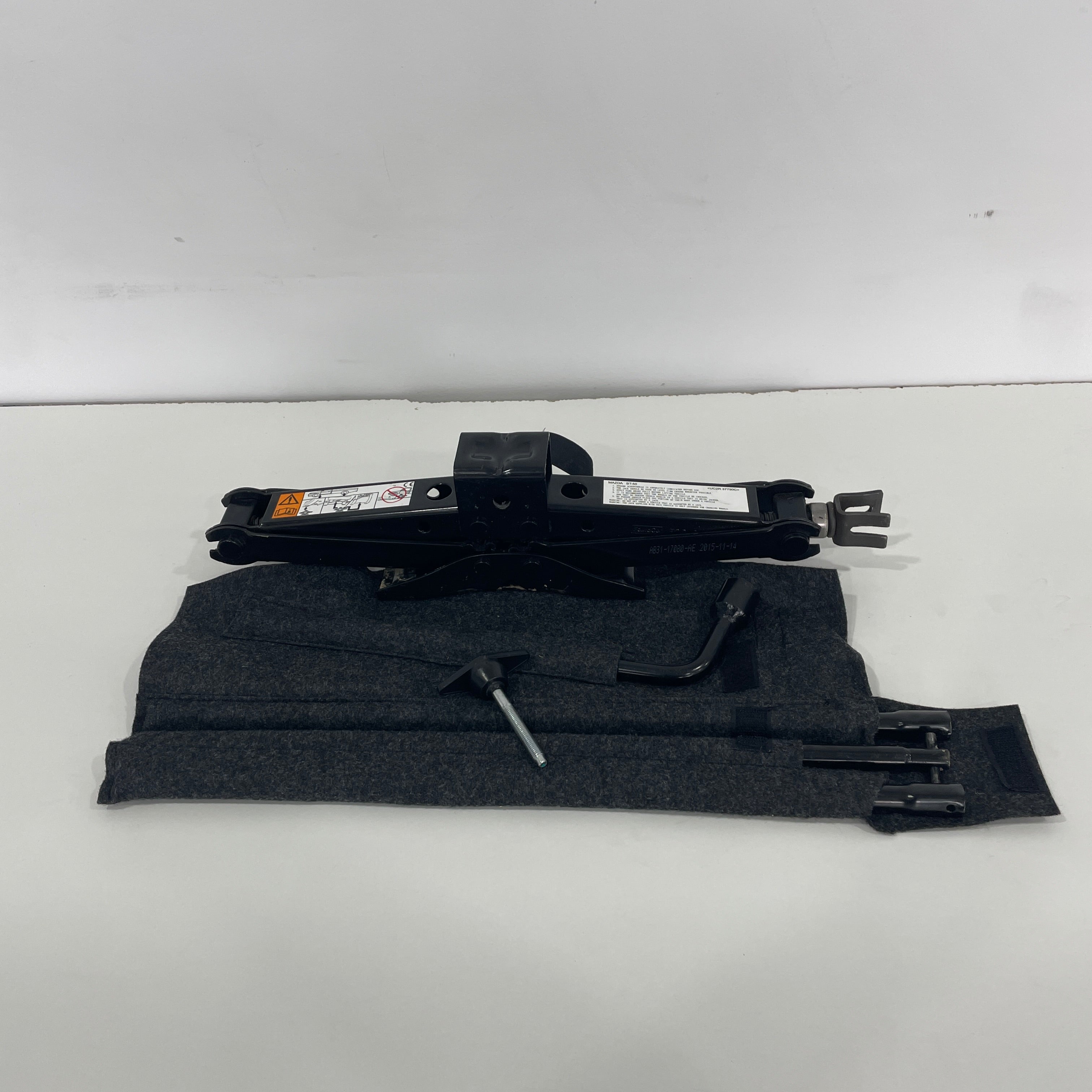 Mazda BT-50 UP/UR Scissor Jack Kit AB31-17080-BA | 2011–2015 | 1,800kg Capacity