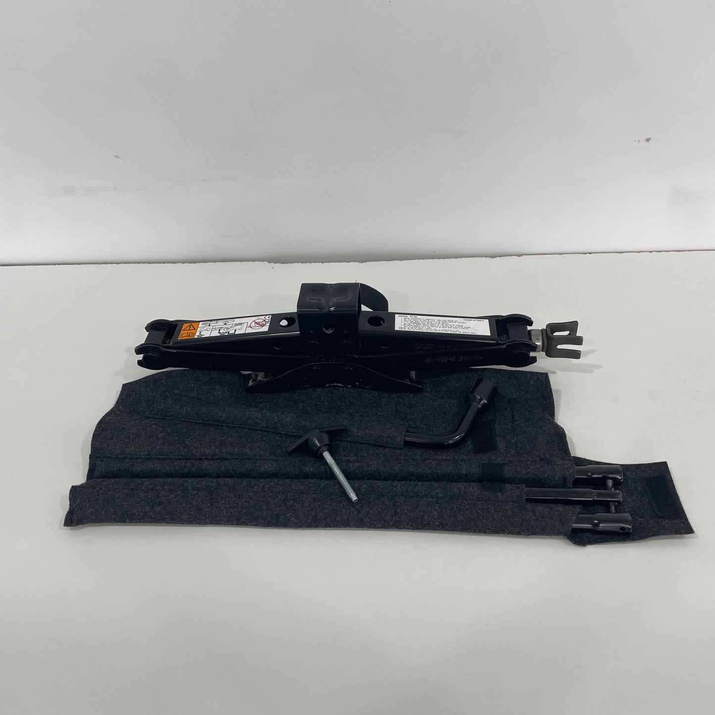 Mazda BT-50 UP/UR Scissor Jack Kit AB31-17080-BA | 2011–2015 | 1,800kg Capacity