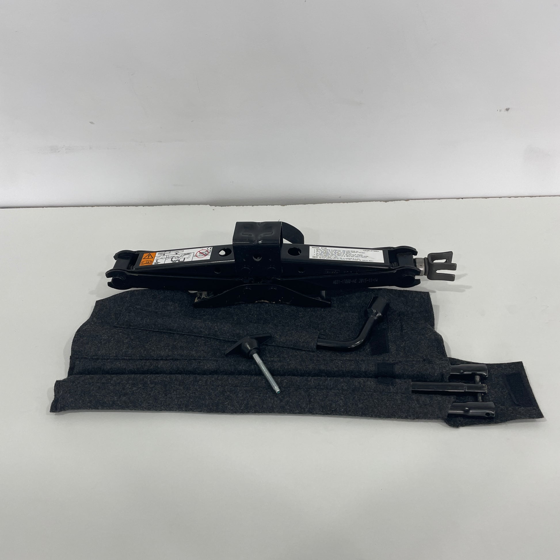 Mazda BT-50 UP/UR Scissor Jack Kit AB31-17080-BA | 2011–2015 | 1,800kg Capacity
